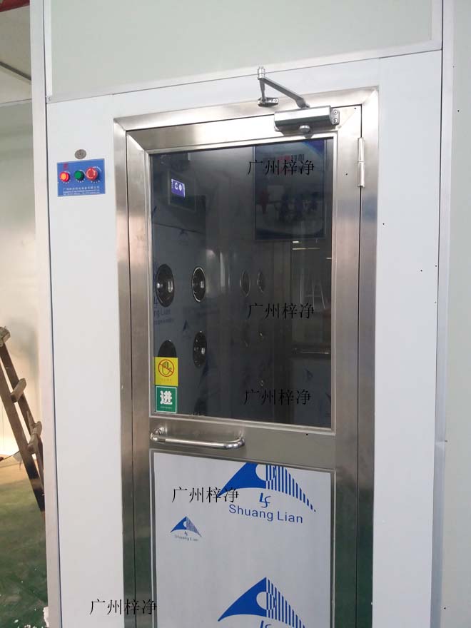 直進直出風(fēng)淋間或直角風(fēng)淋間 直進直出風(fēng)淋間或直角風(fēng)淋間