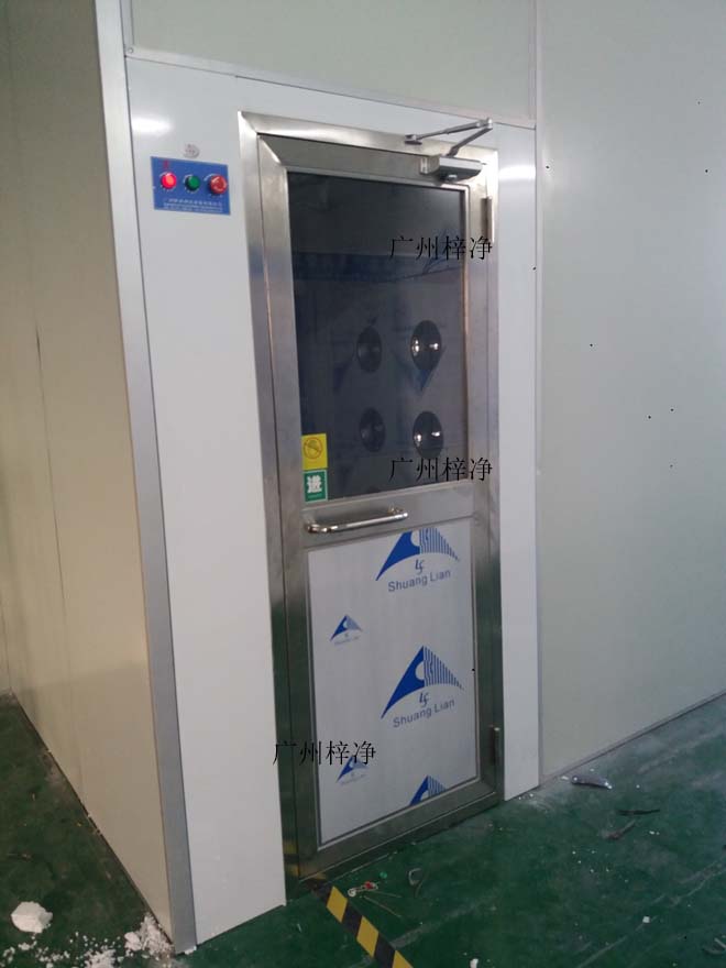 ”梓凈“牌2-4人風(fēng)淋間圖片展示 ”梓凈“牌2-4人風(fēng)淋間圖片展示進門口