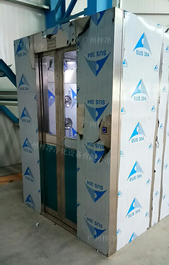 自動平移門風(fēng)淋間圖片側(cè)面 自動平移門風(fēng)淋間圖片側(cè)面