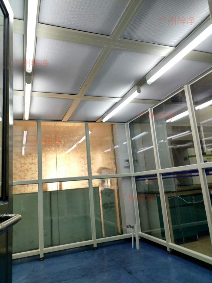 潔凈棚照明燈作為潔凈棚中不可或缺的一部分